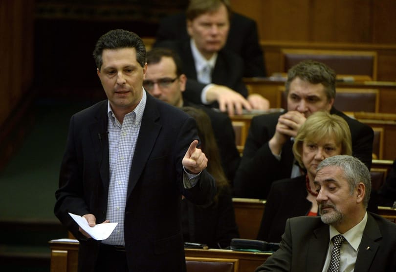 Schiffer szétszedte Áder biciklitárolós szövegét