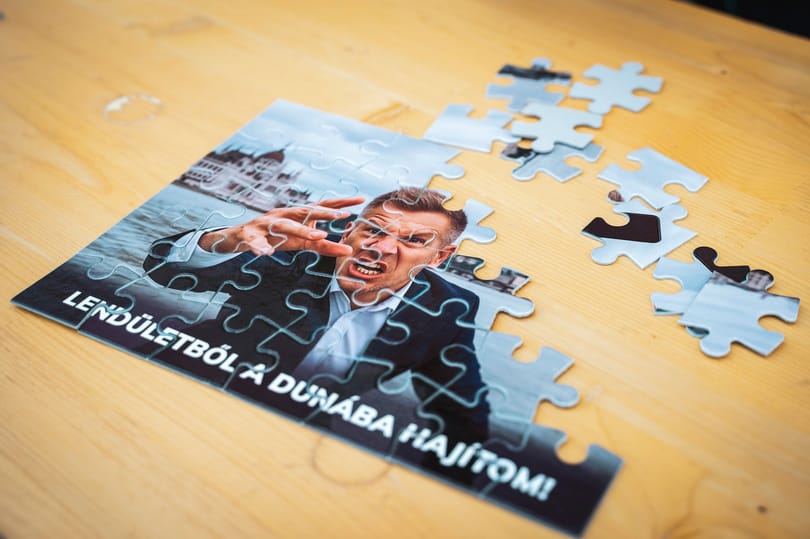 Orbános tetkóval, telefondobó versennyel és vicsorgó Magyar Péteres kirakóval várja a fesztiválozókat a Fidelitas az EFOTT-on