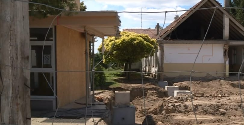 1,5 milliárdból újították fel az iregszemcsei iskolát, de az ebédlő kimaradt