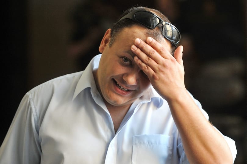 Damu és ügyvédje titkolózni kezdett