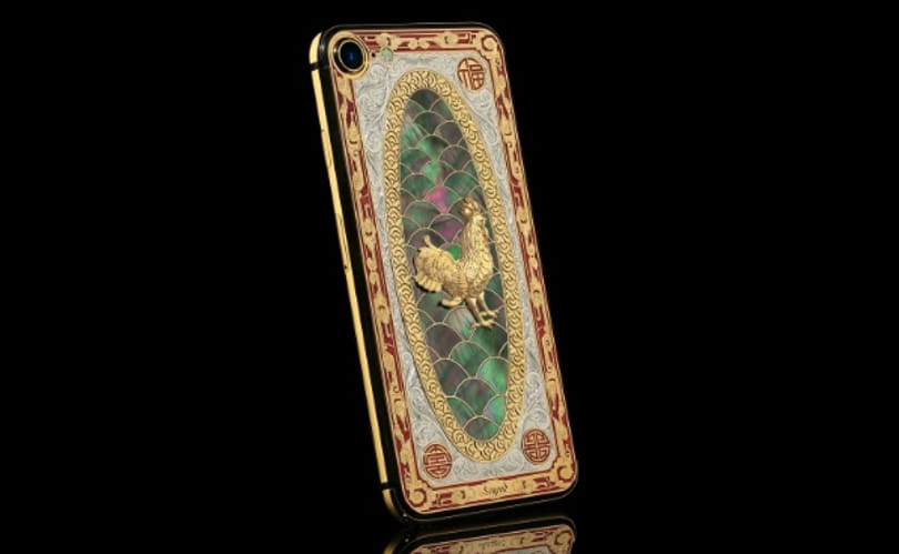 Luxus felsőfokon: ilyen iPhone készült a kínai újév tiszteletére