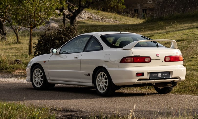 Egekig forgatható motorral vár új gazdára ez a remek Honda Integra Type R