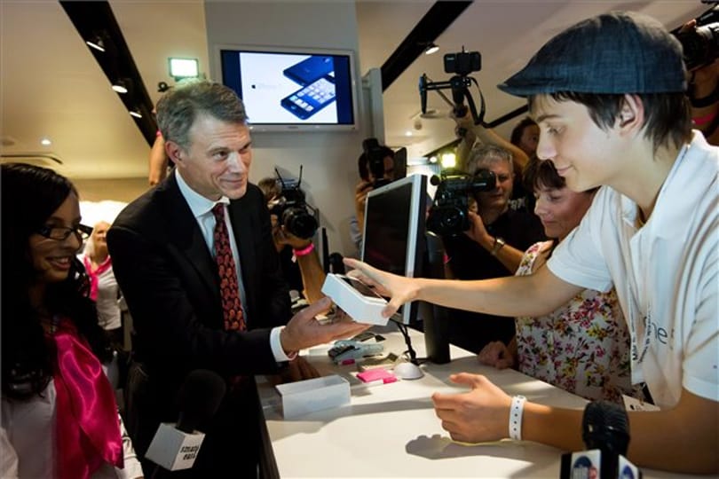 16 éves fiúé lett az első iPhone 5