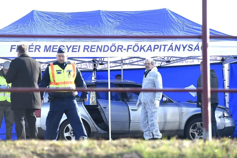 Fotók: Helyszínelnek a rendőrök a benzinkútrabló hajnali öngyilkossága után