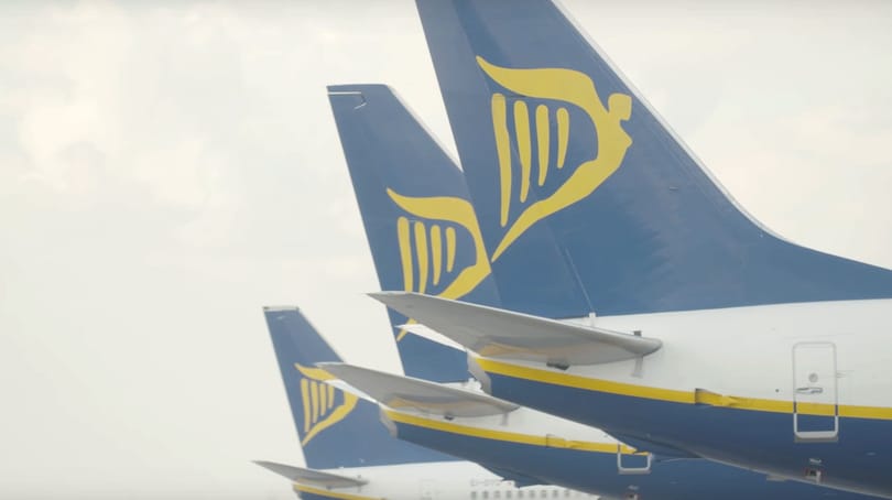 Pénzzel csábítja a Ryanair-főnök a pilótákat