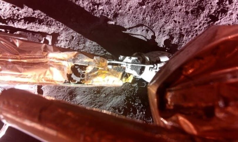 Páratlan videó a Holdról: így fúrta meg a felszínt a NASA