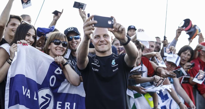 Jöhet a hóban F1-ezés: Hamilton gyógyul, de Bottasszal találkoztunk a Mercedes budapesti partyján