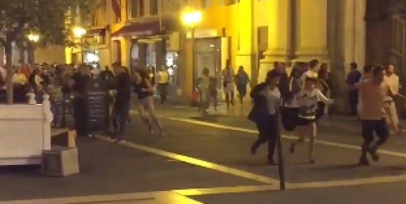 Nizzai terror: a Vodafone, a Telenor és a Telekom is jóváír egy összeget a roamingolók számláin
