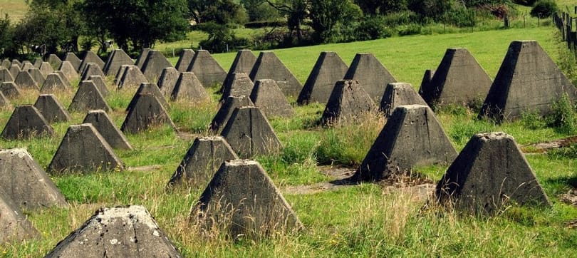 Tankcsapdákat emelnek Mariupol köré az oroszok