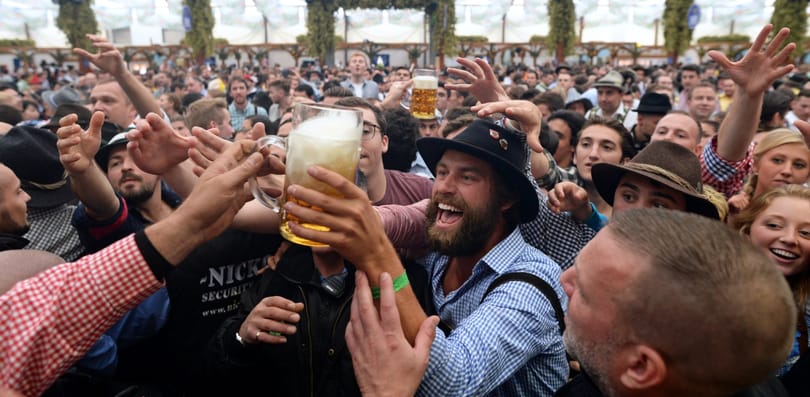 Betiltják az Oktoberfesten Gigi D'Agostino egyik slágerét, mert a rasszisták kisajátították
