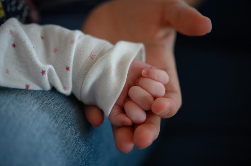 Isten hozta Hajnal Marcellt, akire egészségesen találtak rá a miskolci babamentő inkubátorban
