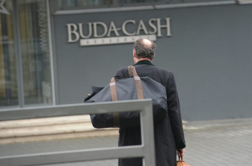 Fura pályázaton viszi el Matolcsy rokona a Buda-Cash-vagyont