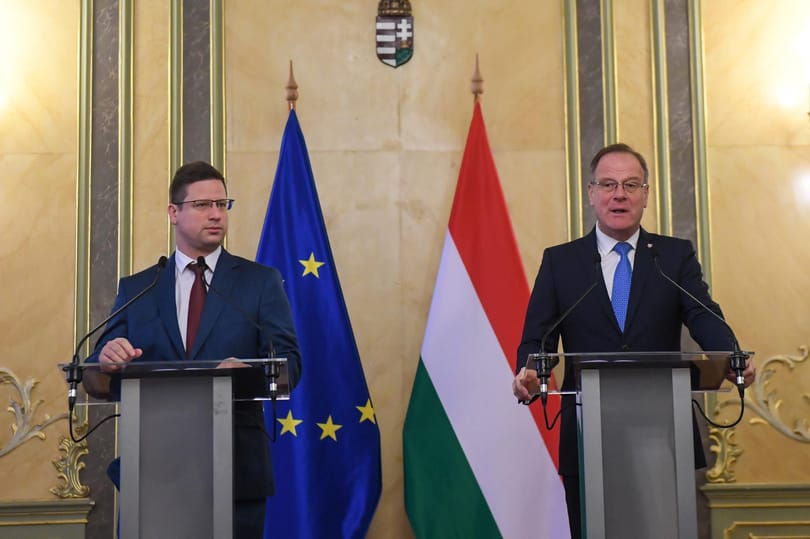 Félrekommunikál a kormány a globális minimumadóról, nem stimmelnek gazdasági irányszámok sem
