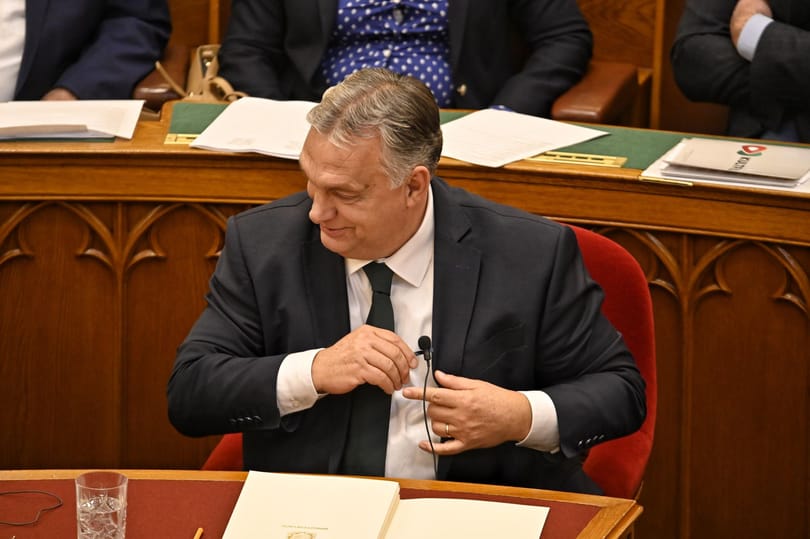 Orbán megünnepelte, hogy az olaszok nem engedték kikötni a Földközi-tengerből kimentett menekültek mentőhajóját