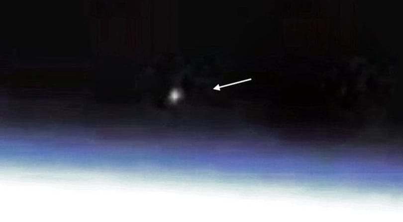A NASA újra megszakította adását, amikor azonosítatlan tárgy tűnt fel