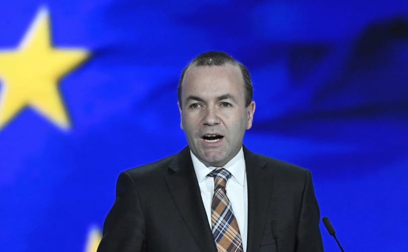 Az Európai Néppárt újabb tagja mondja, nem állnak ki Orbánékért