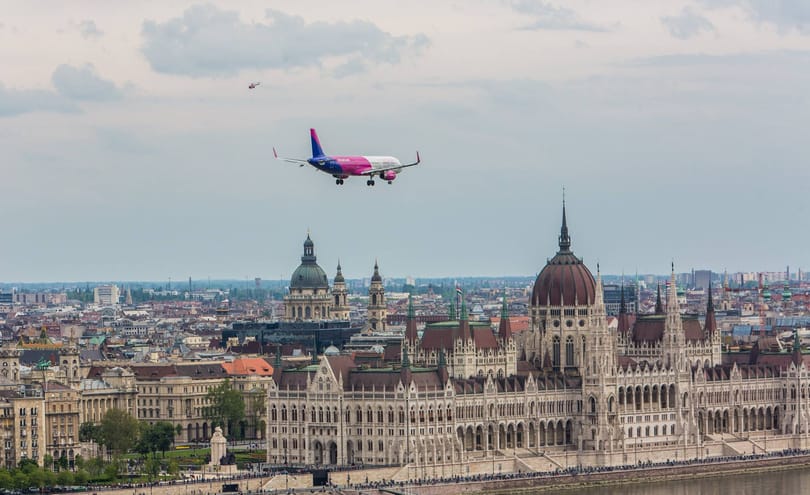 A Wizz Air-vezér keleti migránsokat akar