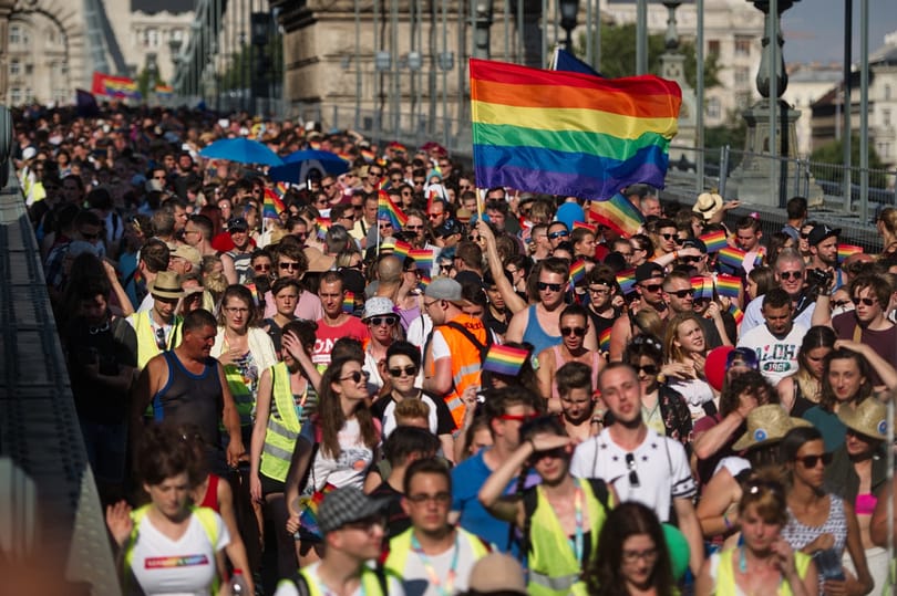 Válaszolt a Pride a rendőrségnek: szabadon vonulnak, nem hagyják magukat bezárni