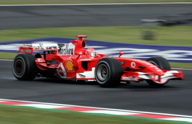 Elárverezik Michael Schumacher utolsó Ferrariját, a „Vörös istennőt”
