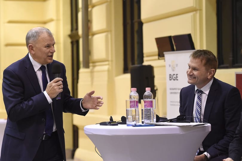 Itt tartunk: az európai átlagkiadás fele jut egy magyar egészségére