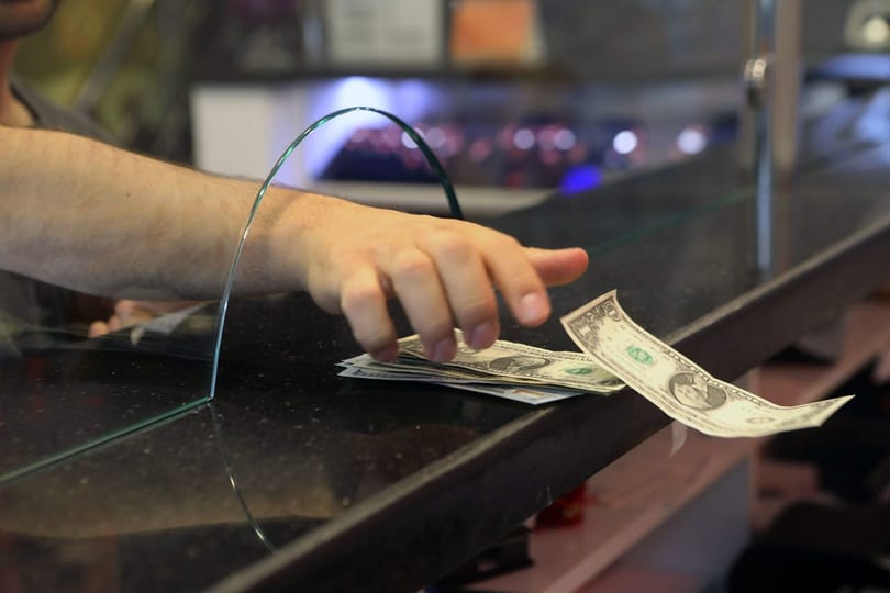 Majd 2 ezermilliárdos mentőcsomagot fogadott el az amerikai képviselőház