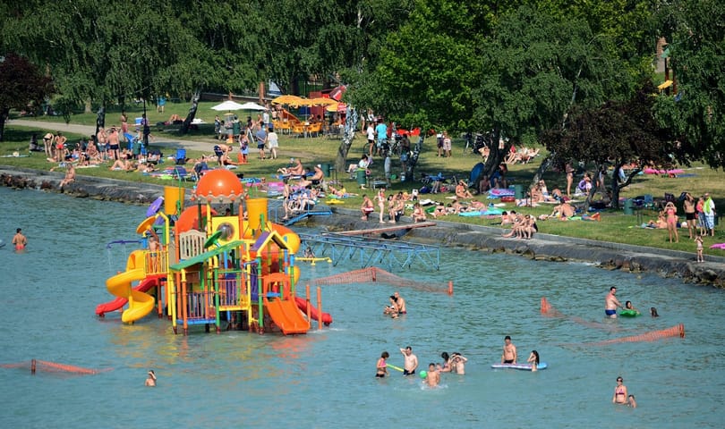 A beruházások engedélyezése miatt változtatnak a Balaton védelmén