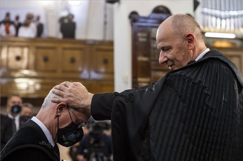 Püspökké szentelték Balog Zoltánt