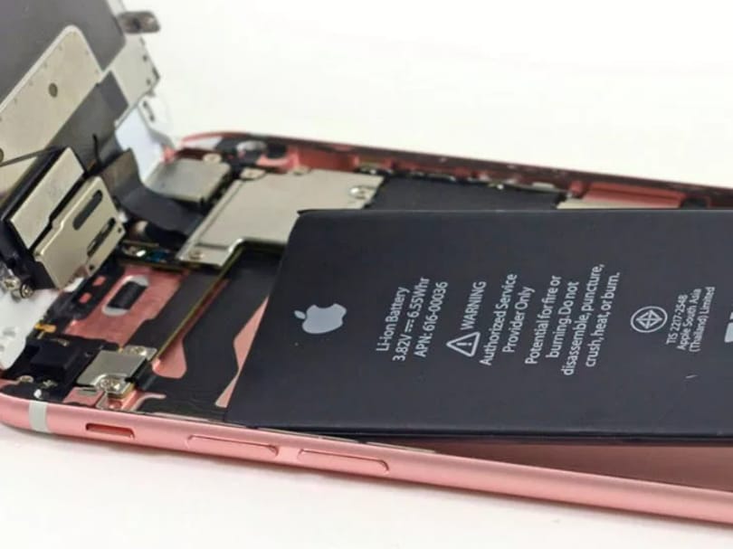 Titkolta az Apple, de kiderült: mekkorák az akkuk az új iPhone-okban?