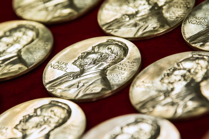 Balogh Csaba: Magyarország, a Nobel-díjak és a nullával osztás esete