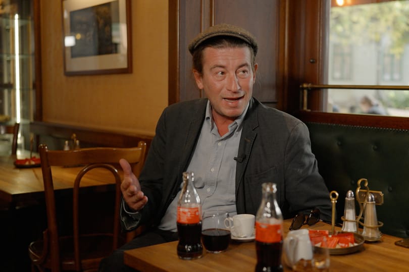 „Ha igazodsz, alkukat kötsz, abból nehezen jön ki valami maradandó” – Török Ferenc rendező a HVG Teraszon