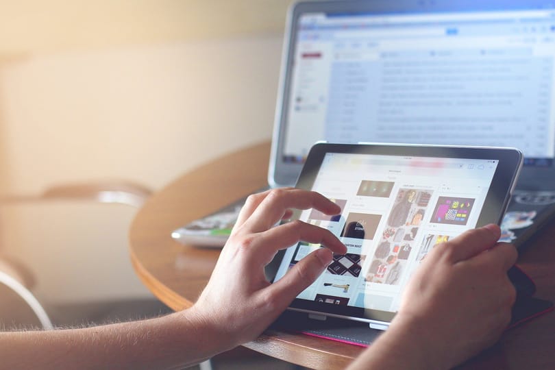 Az internet hangalapú kiterjesztésén dolgozó cégbe fektetnek Mészárosék