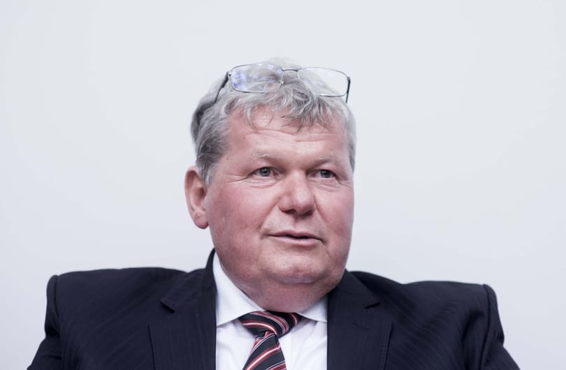 Süli János tudja, most érdemes építkezni Pakson