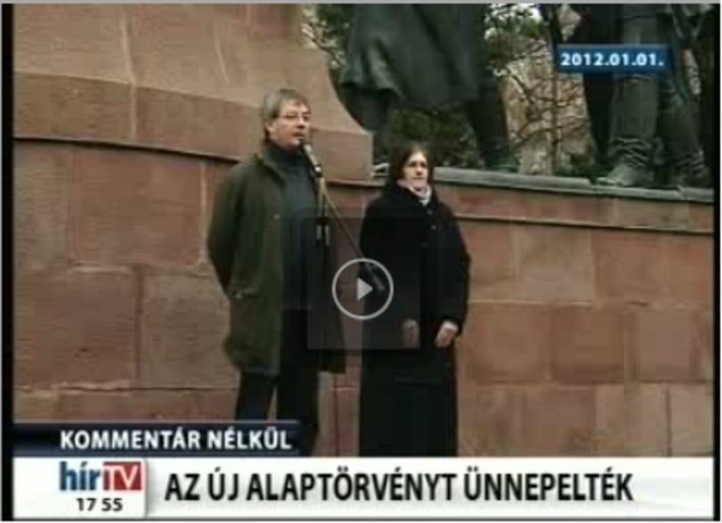 Nézegessen Alaptörvény-rajongókat!