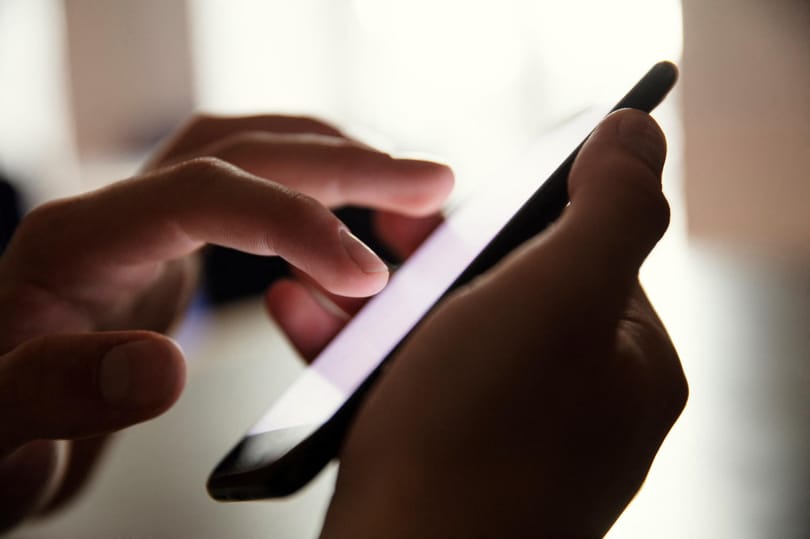 A mobilja mikrofonján is hallgatózhat ez az új androidos vírus, ami teljes hozzáférést ad másoknak a telefonjához