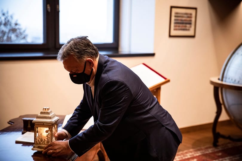 Orbán már nagyon ígéri, hogy hamarosan bejelent valamit