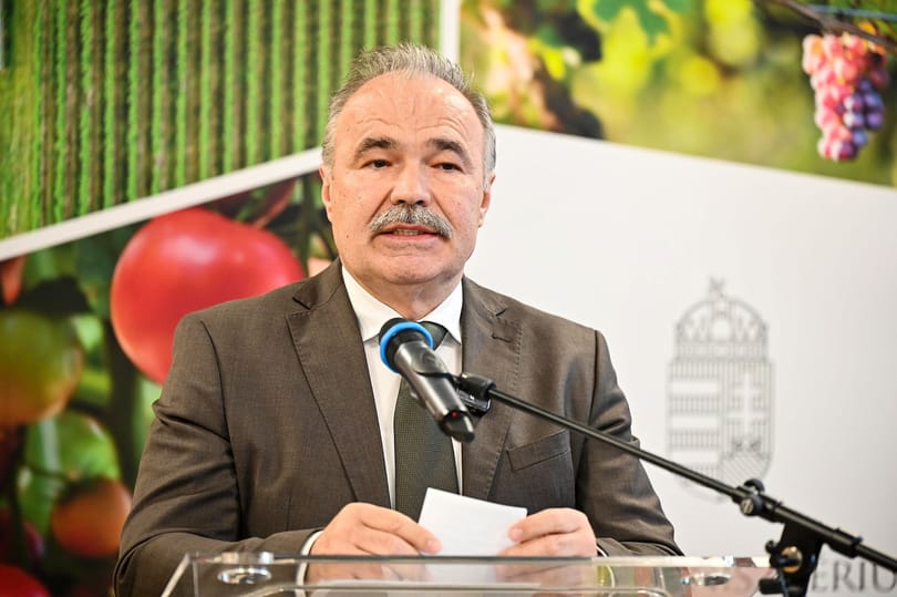 Állami támogatást kínál a kormány a víziszárnyastartóknak, ha bezárják a telepüket