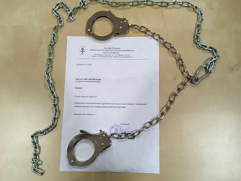 Polt Péter visszaküldte Szigetvári Viktor bilincsét