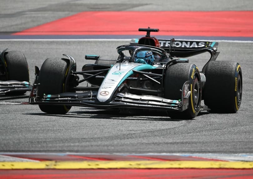 Russell nyerte az osztrák Forma-1-es futamot, miután Norris és Verstappen ütközött