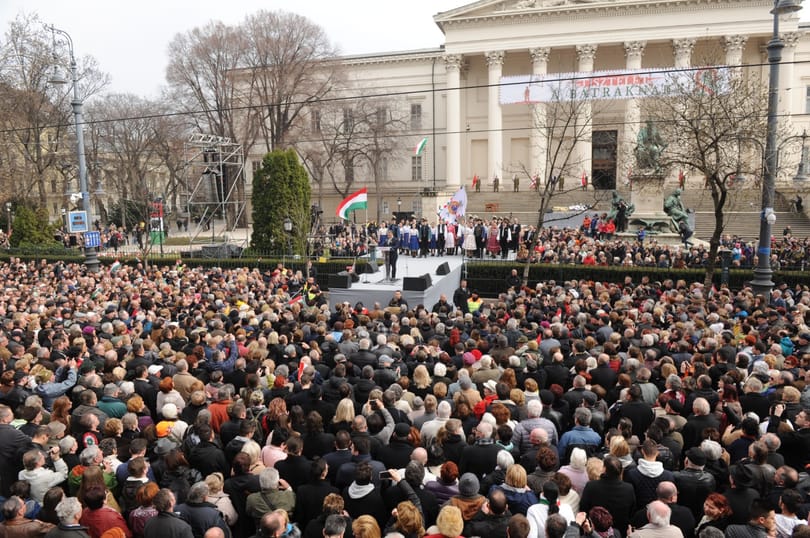 A Fidesz hallotta a fütyülést, de csak Soros Györgyöt látta