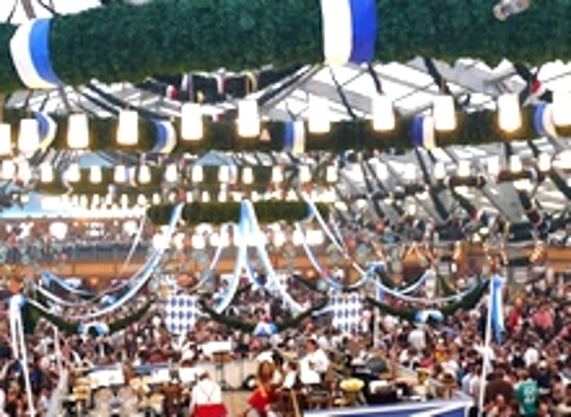 6 millióan a sör mellett - az Októberfest-en jártunk