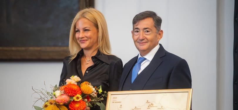 Várkonyi Andrea: A fanyalgóknak és a kötekedőknek azt kellene látniuk, hogy mi legalább segítünk