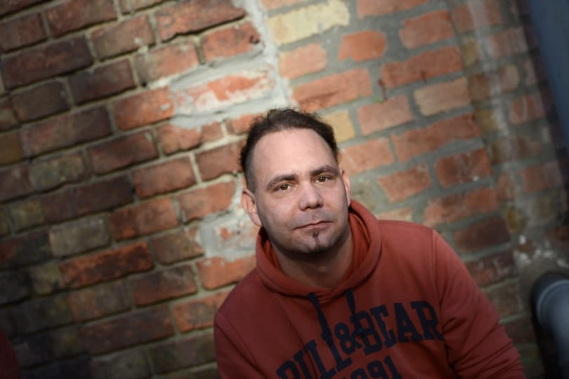 Az ember, aki szétzúzza a stúdiót, és még pénzt is kap érte