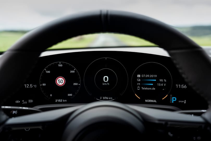 852 Porsche, 18 Ferrari és 3 Lamborghini talált gazdára a járvány alatt Magyarországon