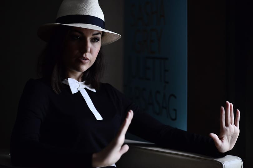 Pornósztárral illusztráltak egy orosz propagandacikket