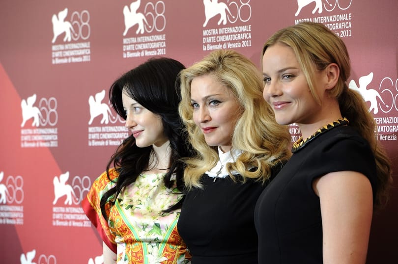 Madonna nagyon ideges: az egész világ őt lesi