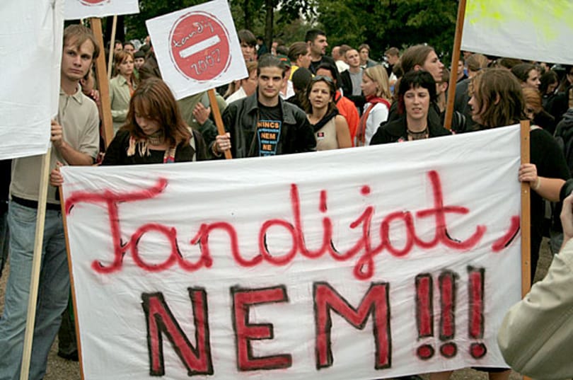 Tandíj: a Fidesz céljai és az ország érdeke