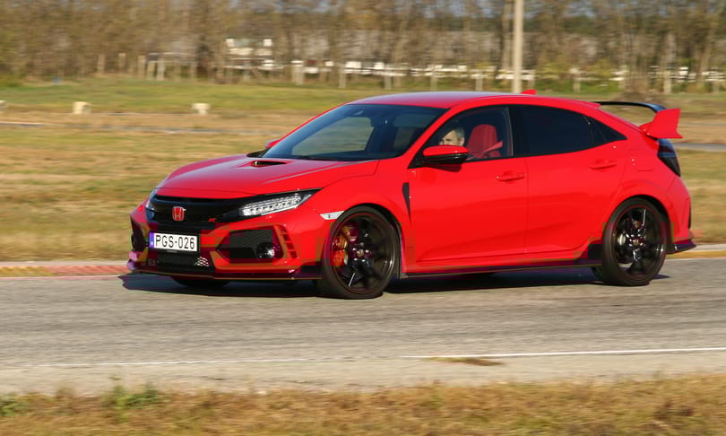 Vörös fenevad: Teszten Michelisz Norbi szolgálati autója, az új Type-R