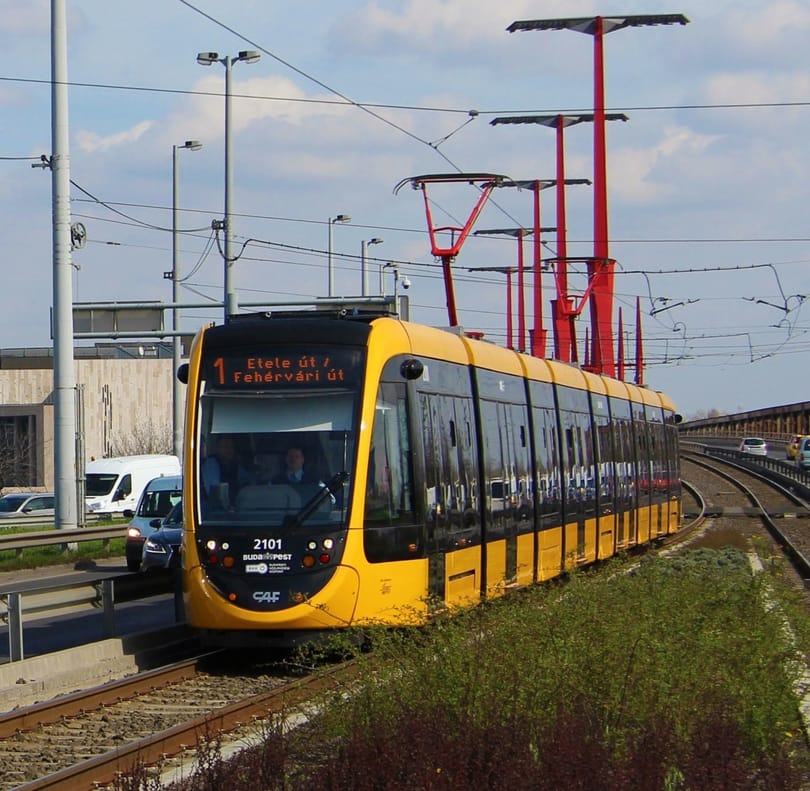 Rossz az új villamosok fékrendszere, sok a sérülés