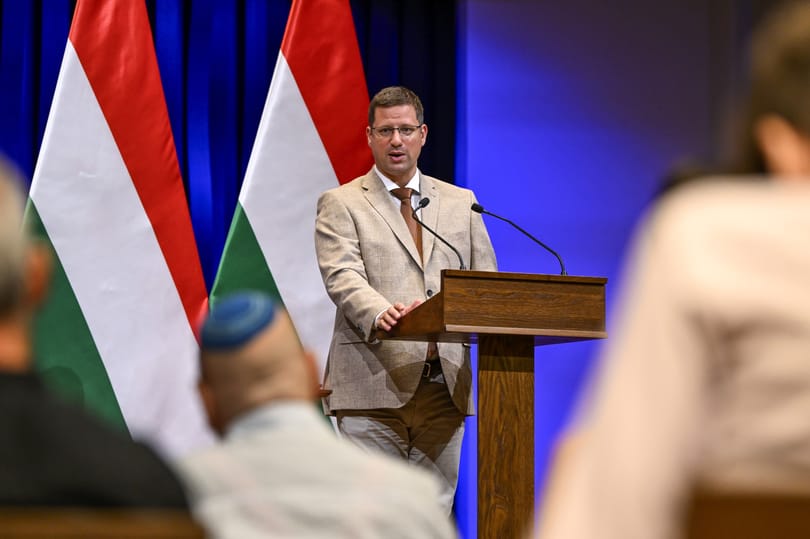Gulyás szerint békepártiság jele, hogy az USA rakétákat küld Ukrajnának - élőben a kormányinfóról