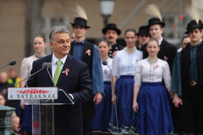 Százezer forintért mondták el a Nemzeti dalt a március 15-i ünnepségen